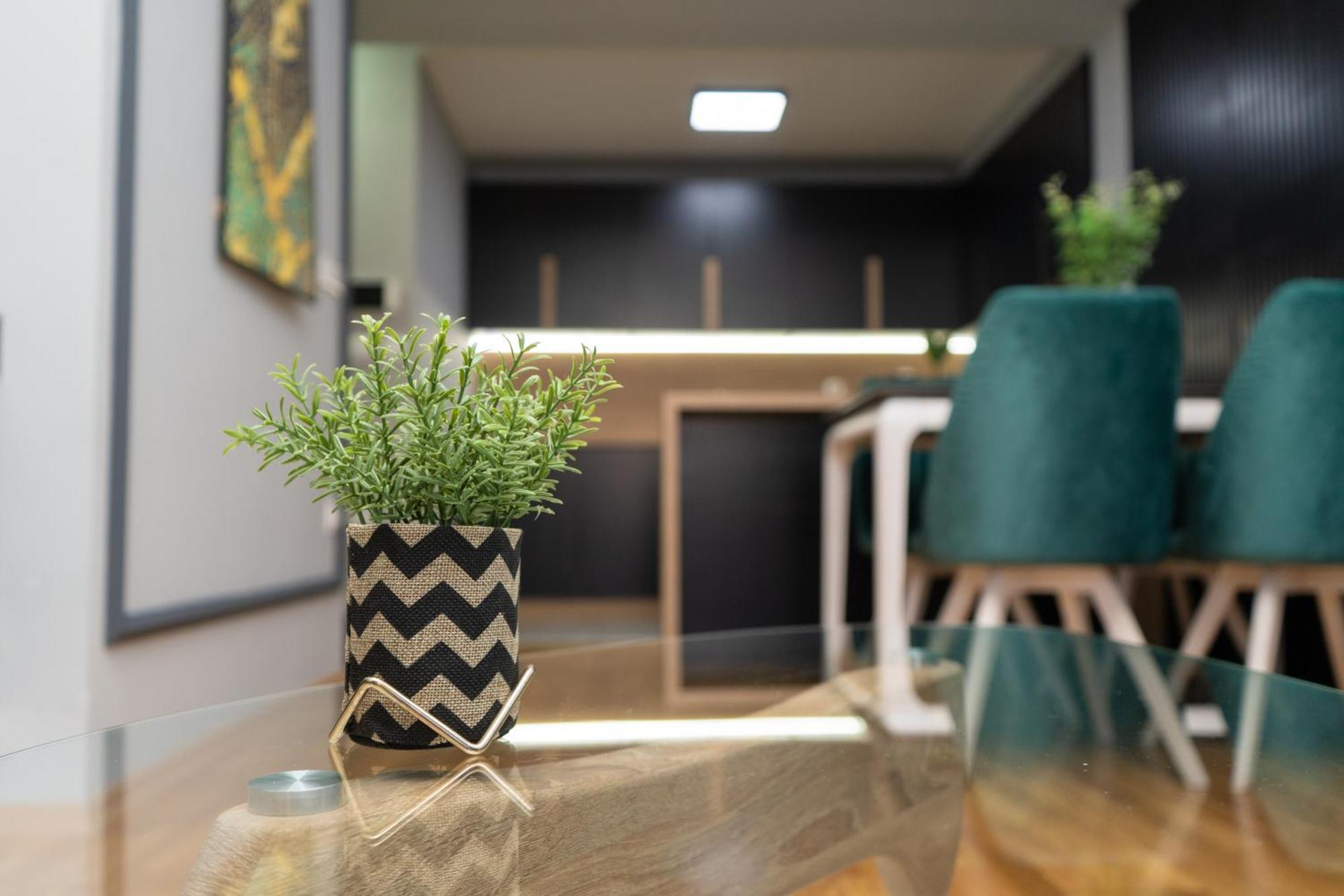 Unity Luxury Apartment - Skopje Luaran gambar